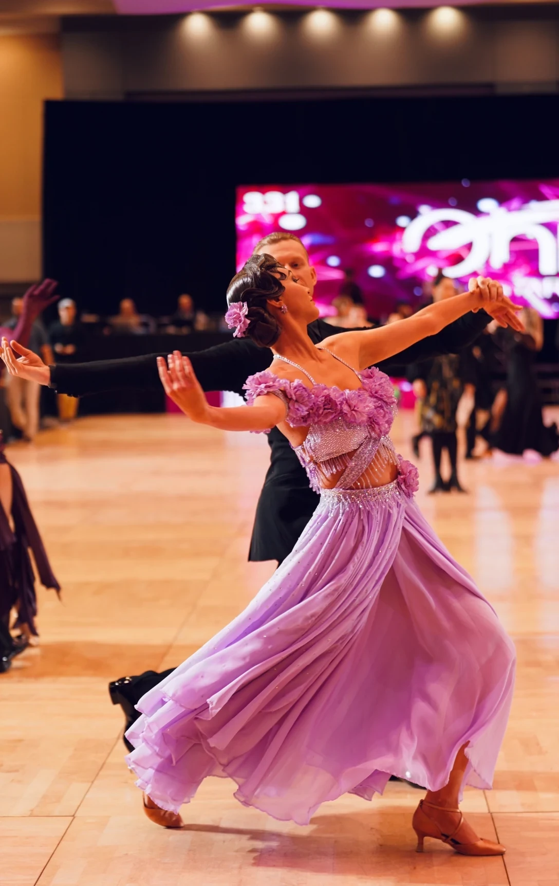 Carnation Veil dancing in its completed form
